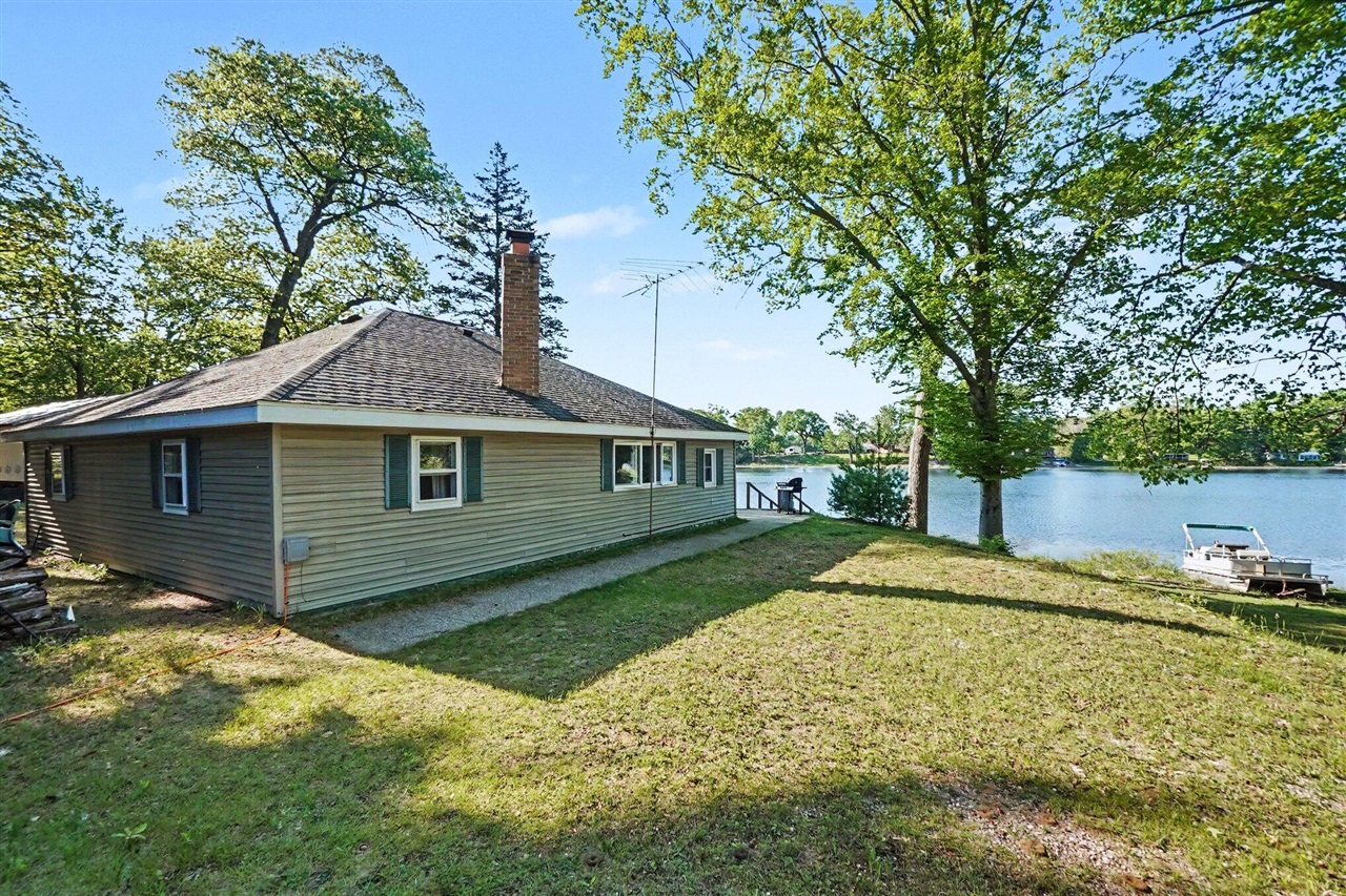 4th image of 5207 E High Tower Lake Rd, Hesperia, MI 49421 | MLS# 70535429