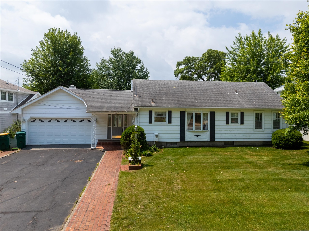 4th image of 3624 E Shore Dr, Portage, MI 49002 | MLS# 70535529