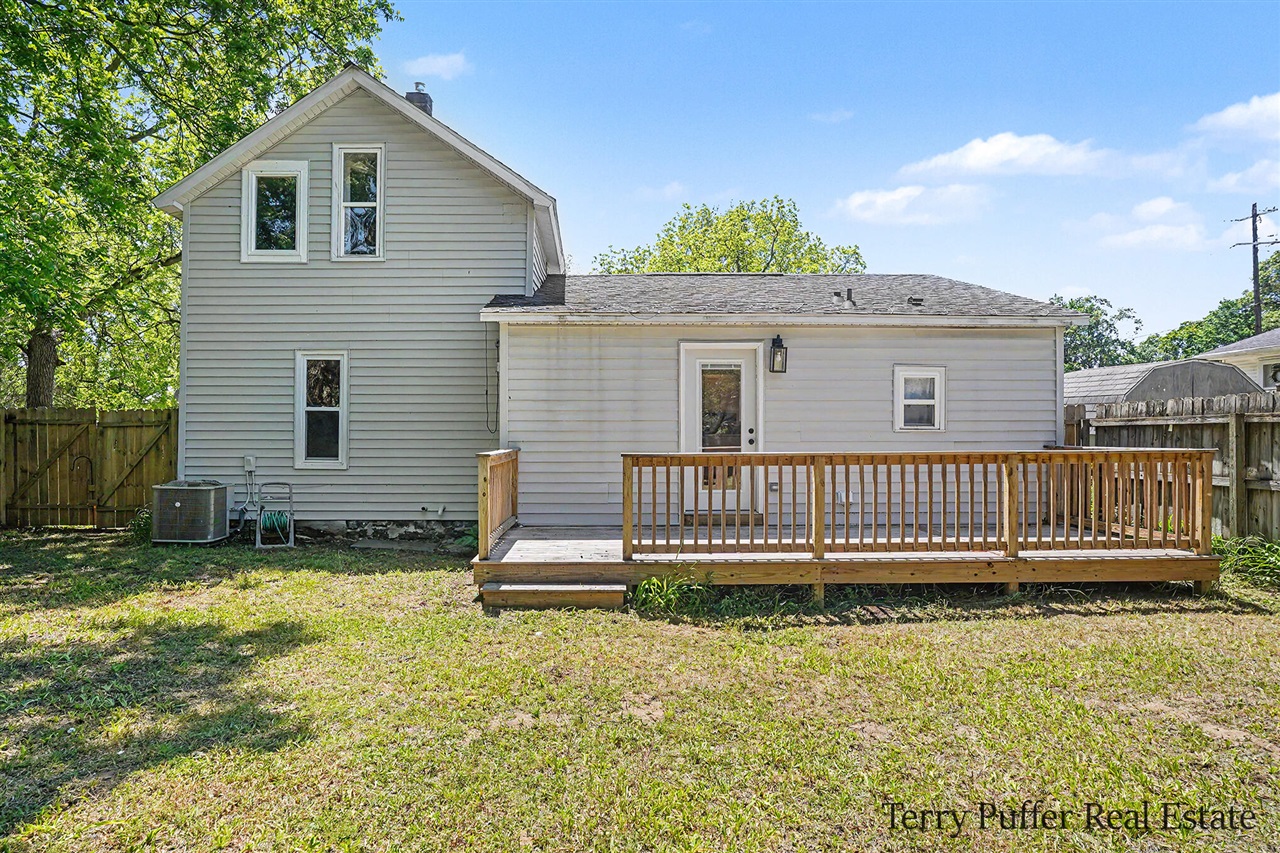 16th image of 416 Pine St, Fruitport, MI 49415 | MLS# 70535797