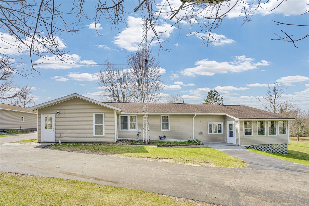 4th image of 10976 E 3 Mile Rd, Luther, MI 49656 | MLS# 70535862