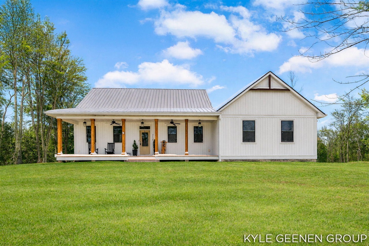 1st image of 312 48th Ave, Zeeland, MI 49464 | MLS# 70535889