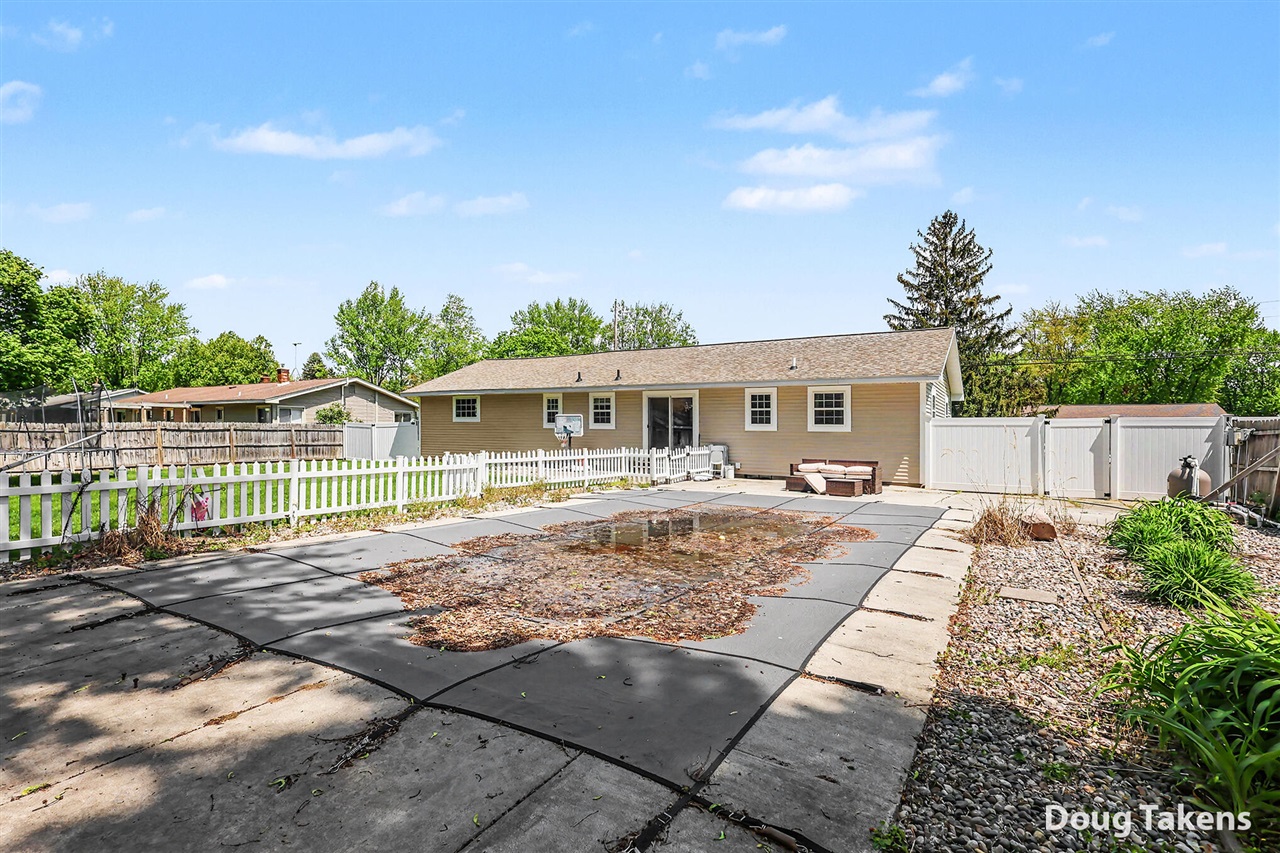 4th image of 7439 Eastlane Ave, Jenison, MI 49428 | MLS# 70536129