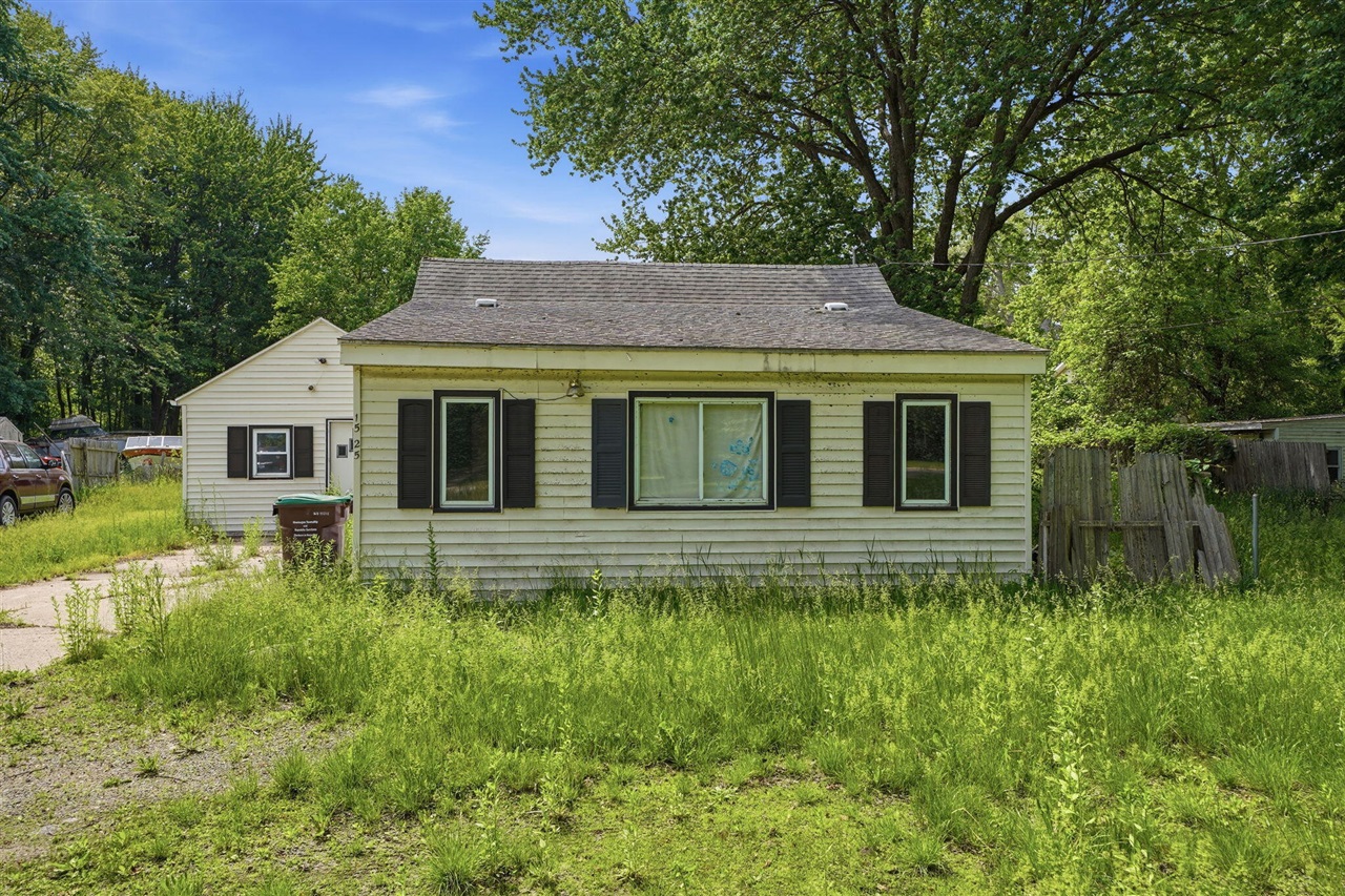 Homes for sale in Muskegon, MI | 1525 S Dangl Rd, Muskegon, MI 49442 | MLS# 70536157