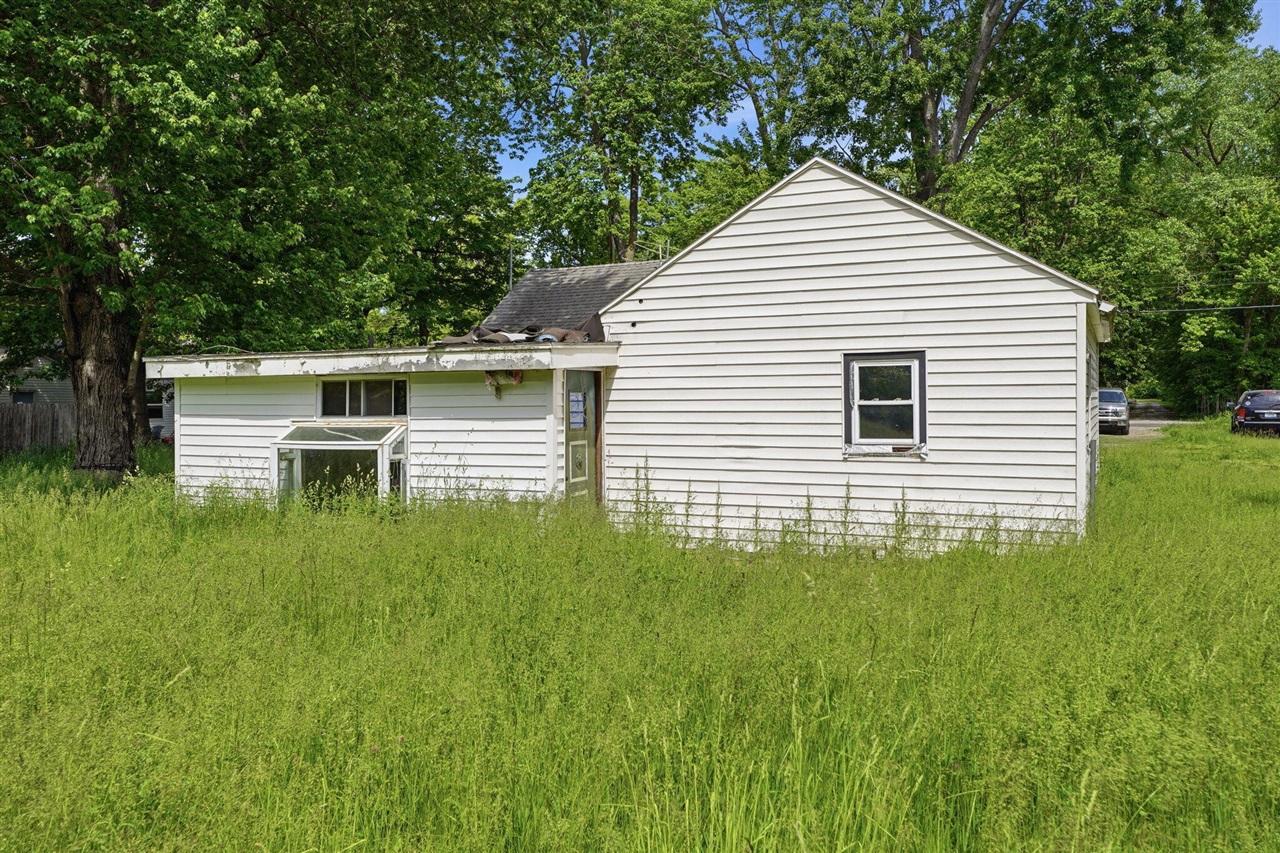 Homes for sale in Muskegon, MI | 1525 S Dangl Rd, Muskegon, MI 49442 | MLS# 70536157