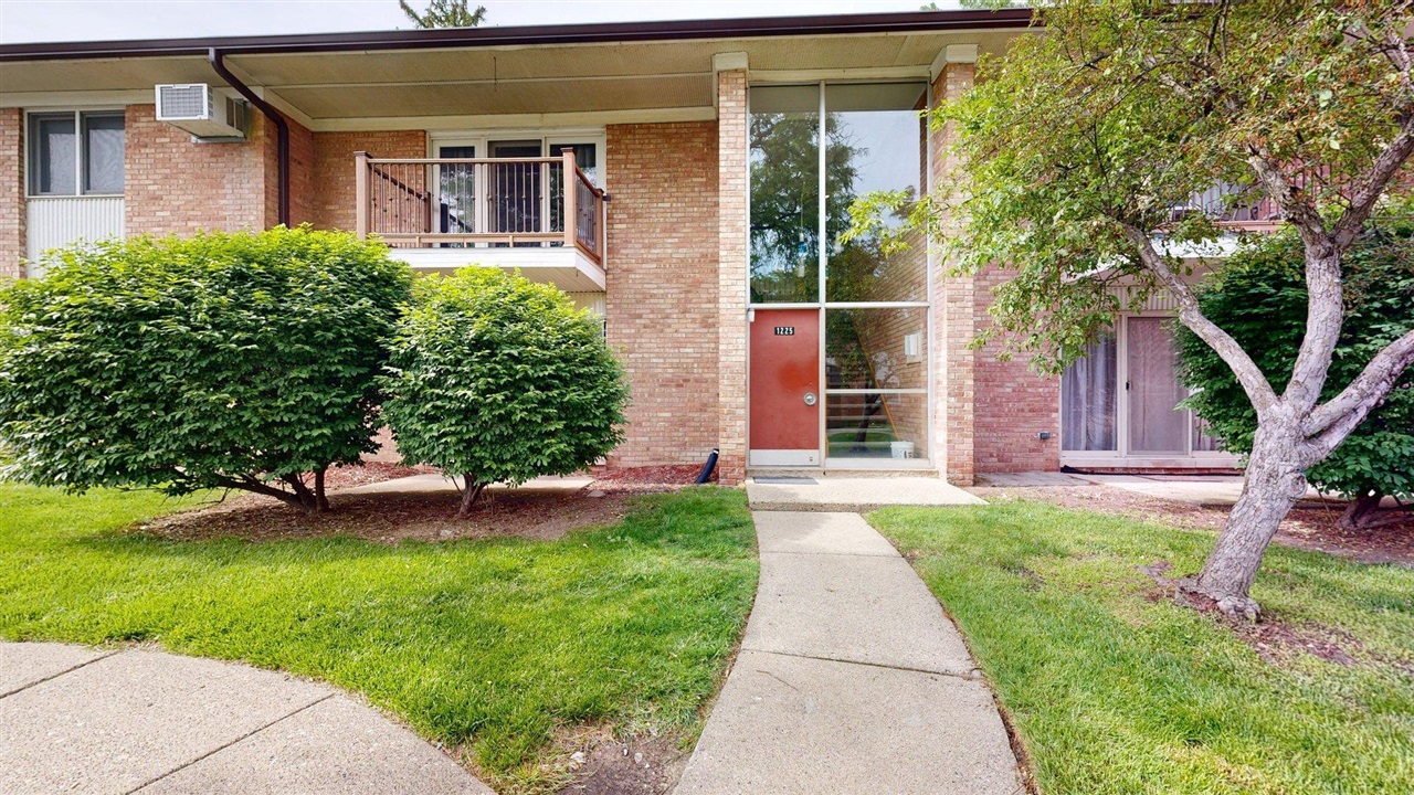 Homes for sale in Ann Arbor, MI | 1225 Island Dr #103, Ann Arbor, MI 48105 | MLS# 70536171