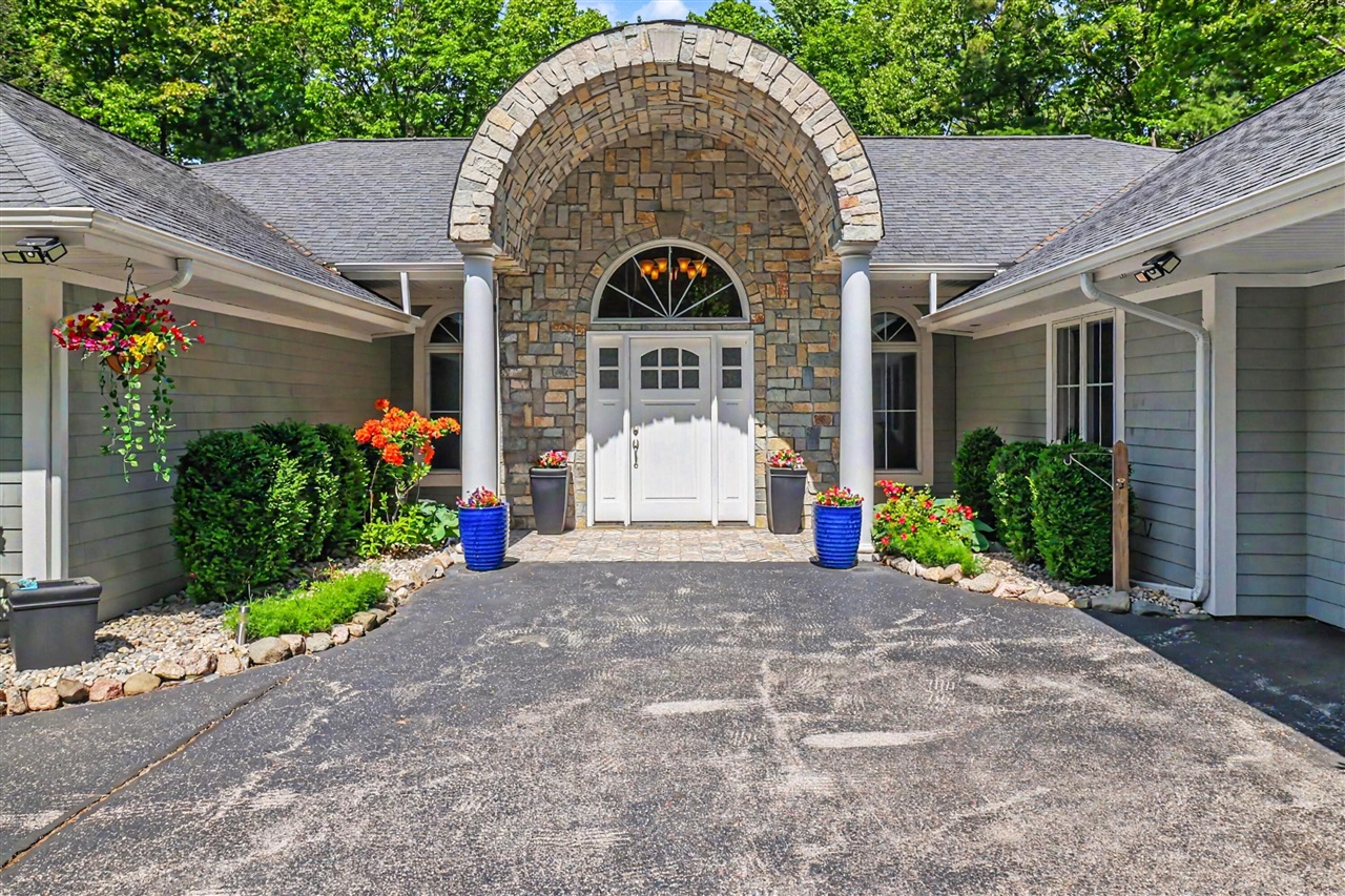 3rd image of 5389 Ridge Rd, Pentwater, MI 49449 | MLS# 70536183