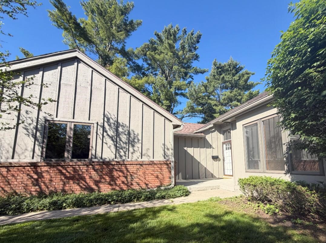 5th image of 213 Raintree Cir, Kalamazoo, MI 49006