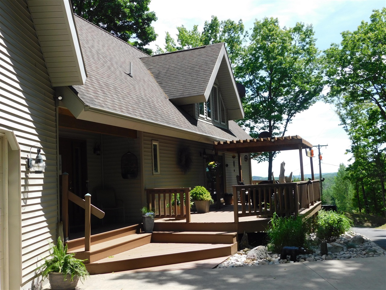 4th image of 10653 Milarch Rd, Bear Lake, MI 49614 | MLS# 70536622