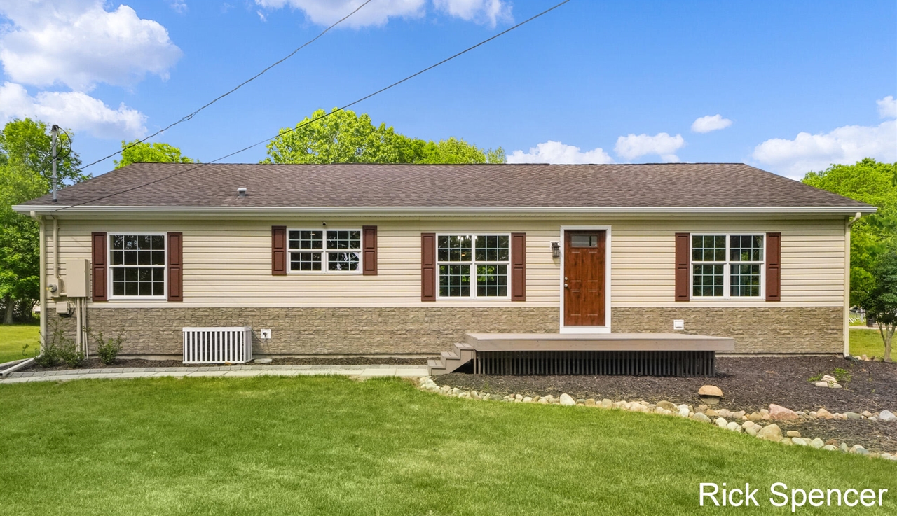 Photo 2 of Single family home for sale at 3321 Babylon Rd, Allegan, MI 49010 | MLS# 70536712 | Listing updated on 2026-09-04