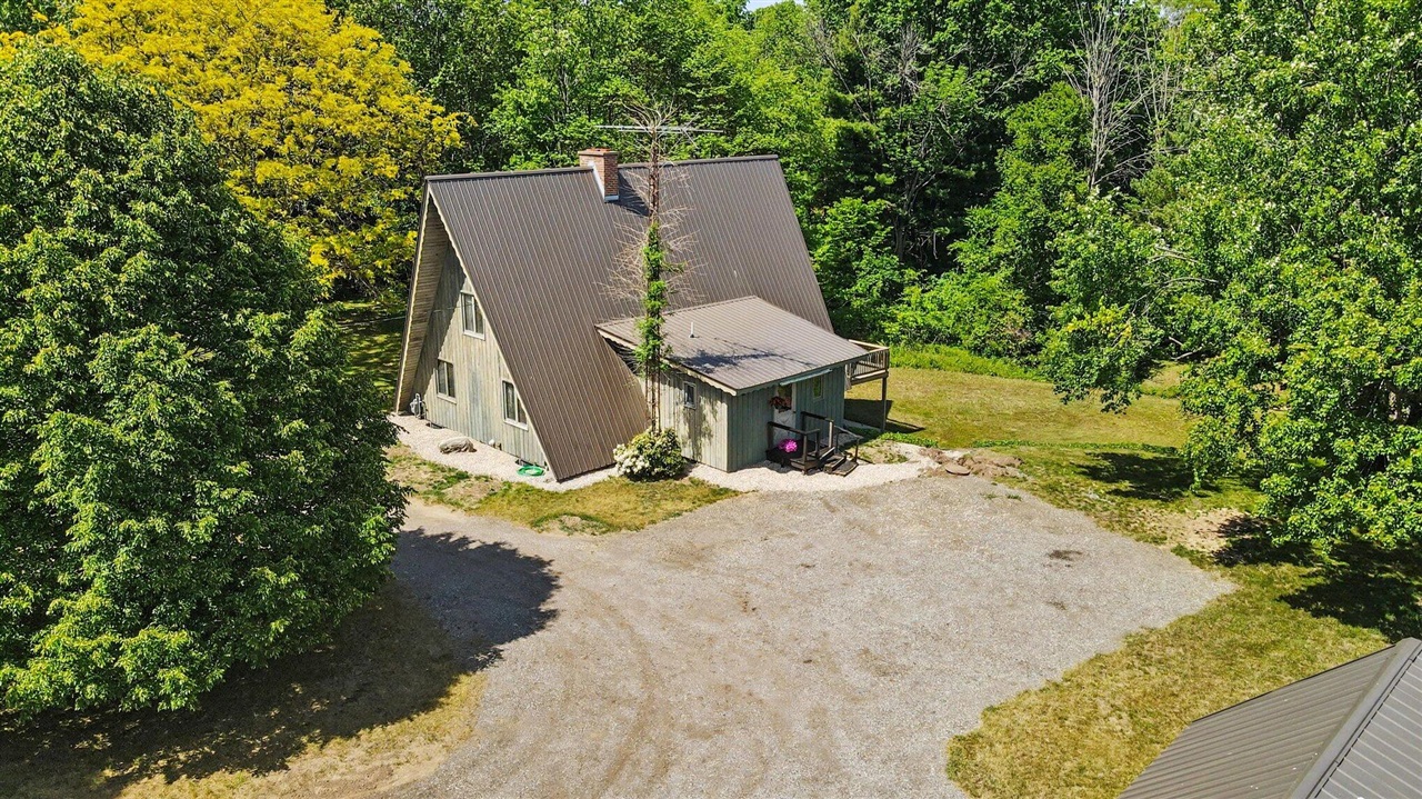 Photo 2 of Single Family Residence at 8855 Roosevelt Rd, Holton, MI 49425 | MLS# 70536750 |  | Sold on 2026-06-24