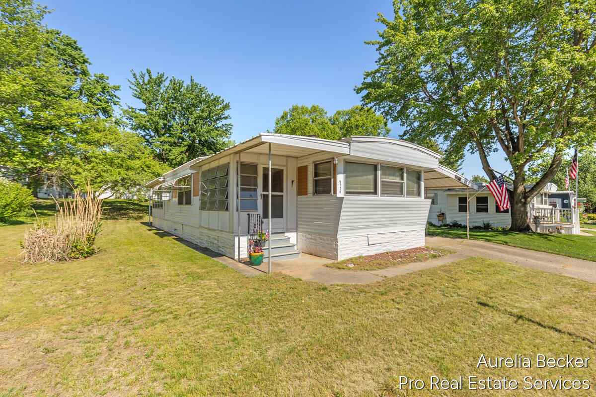 Homes for sale in Belmont, MI | 5720 Manistee Dr, Belmont, MI 49306 | MLS# 70536751