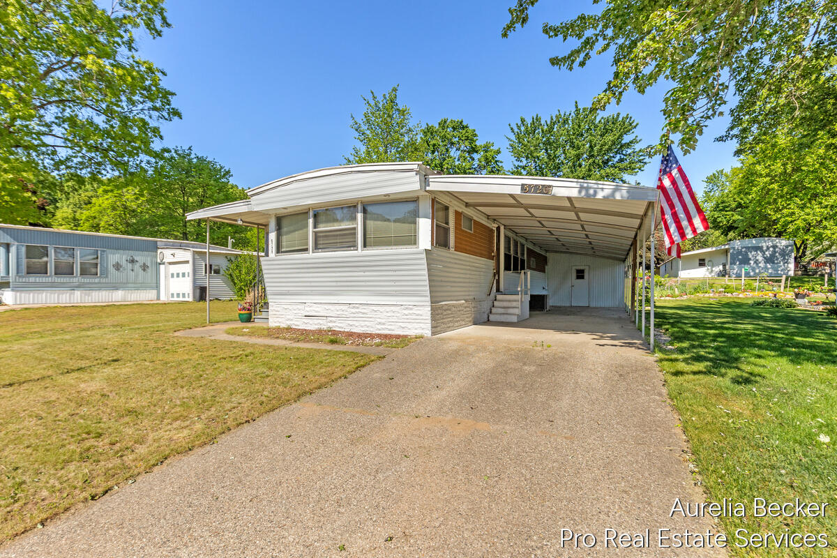 Homes for sale in Belmont, MI | 5720 Manistee Dr, Belmont, MI 49306 | MLS# 70536751