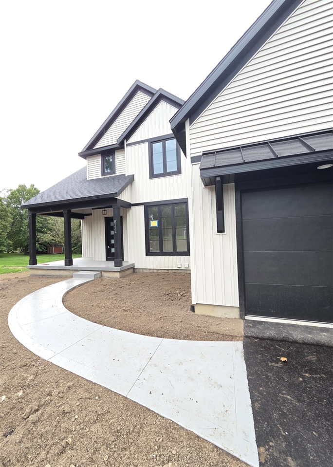 Photo 3 of Single family home for sale at 8234 Cascade Rd, Ada, MI 49301 | MLS# 70536880 | Listing updated on 2026-09-18