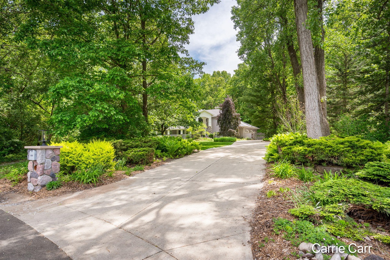 Photo 4 of Single family home for sale at 8170 Freska Lake Dr, Comstock Park, MI 49321 | MLS# 70536984 | Listing updated on 2026-09-17
