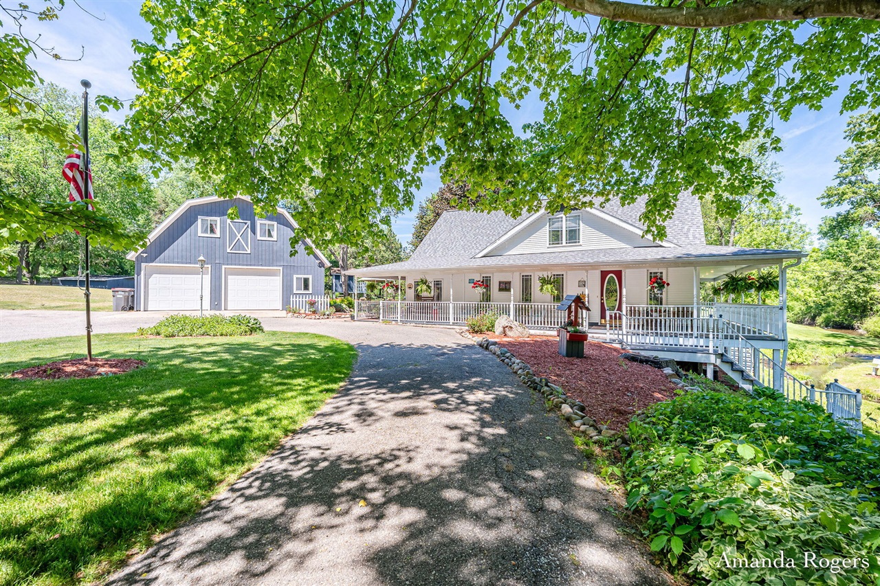 2nd image of 2295 Fallasburg Park Dr, Lowell, MI 49331 | MLS# 70536997