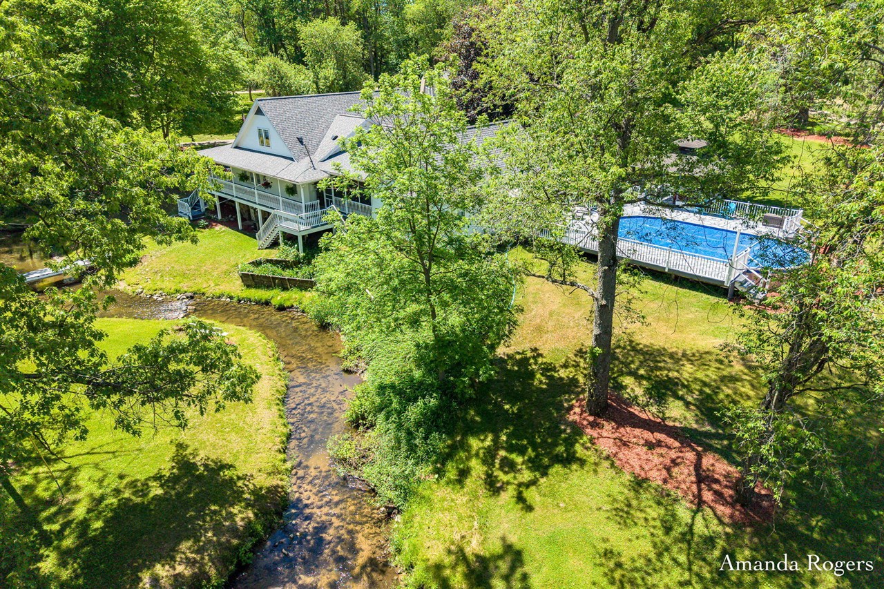 3rd image of 2295 Fallasburg Park Dr, Lowell, MI 49331 | MLS# 70536997
