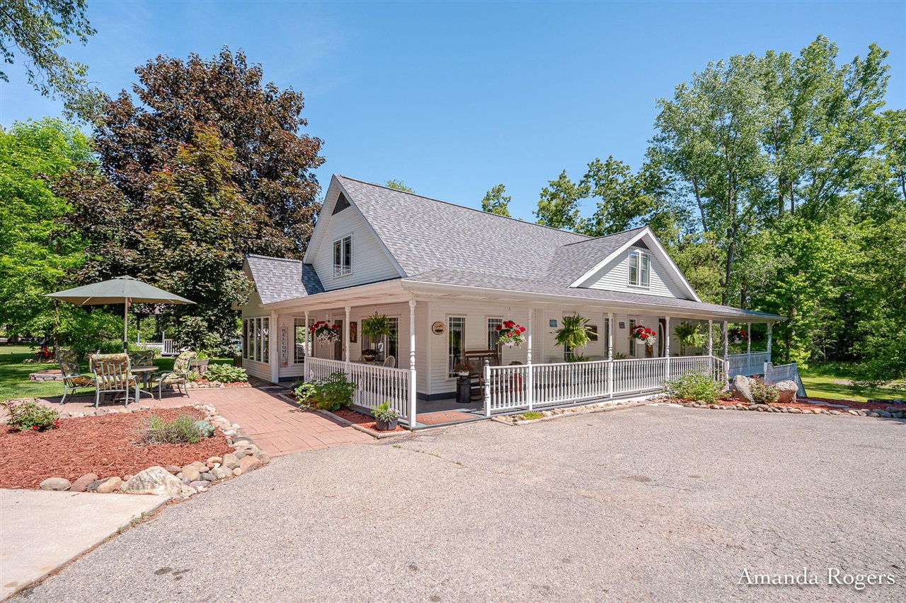4th image of 2295 Fallasburg Park Dr, Lowell, MI 49331 | MLS# 70536997