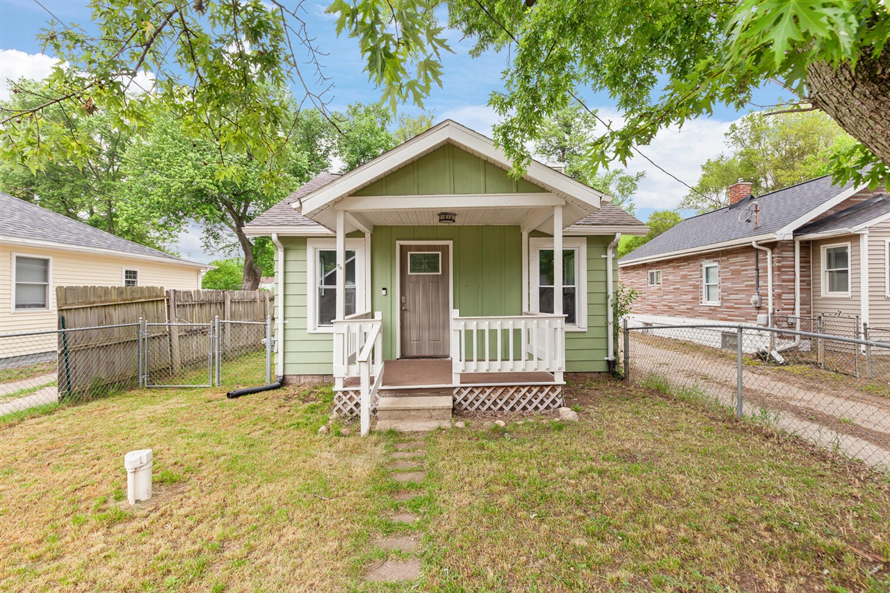 1st image of 3428 Sunnyheart Ave, Jackson, MI 49202 | MLS# 70537444