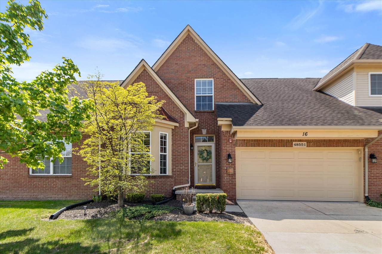 1st image of 48551 Oak Bridge Dr, Canton, MI 48188 | MLS# 70537574