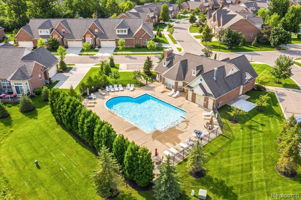 3rd image of 48551 Oak Bridge Dr, Canton, MI 48188 | MLS# 70537574