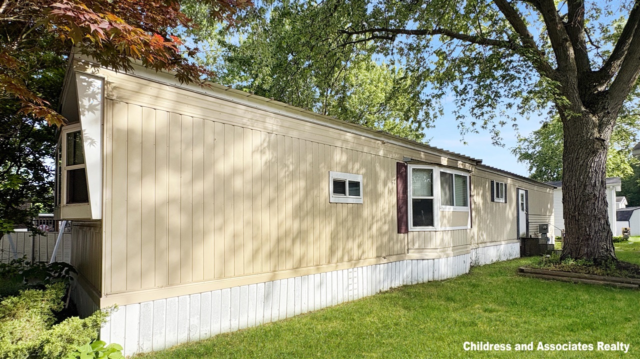 Homes for sale in Grand Rapids, MI | 360 N Sword St, Grand Rapids, MI 49548 | MLS# 70537584