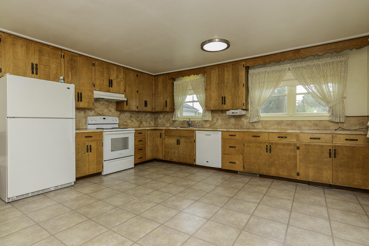 3rd image of 6125 W X Y Ave, Schoolcraft, MI 49087 | MLS# 70537761