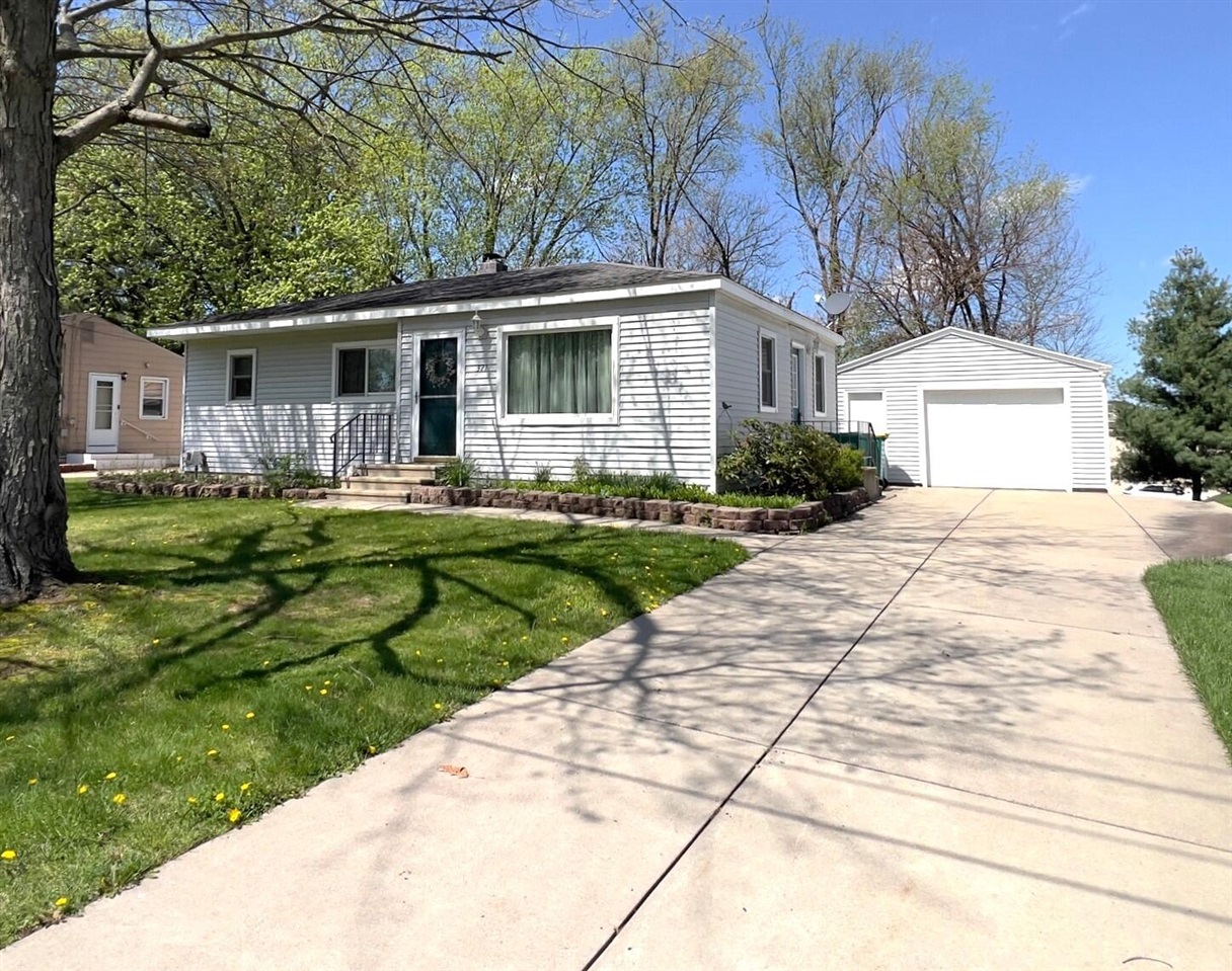 Homes for sale in Portage, MI | 321 Cameo Ave, Portage, MI 49002 | MLS# 70537820