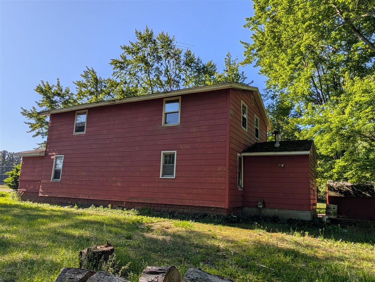 Homes for sale in Fruitport, MI | 3909 Cloverville Rd, Fruitport, MI 49415 | MLS# 70537889