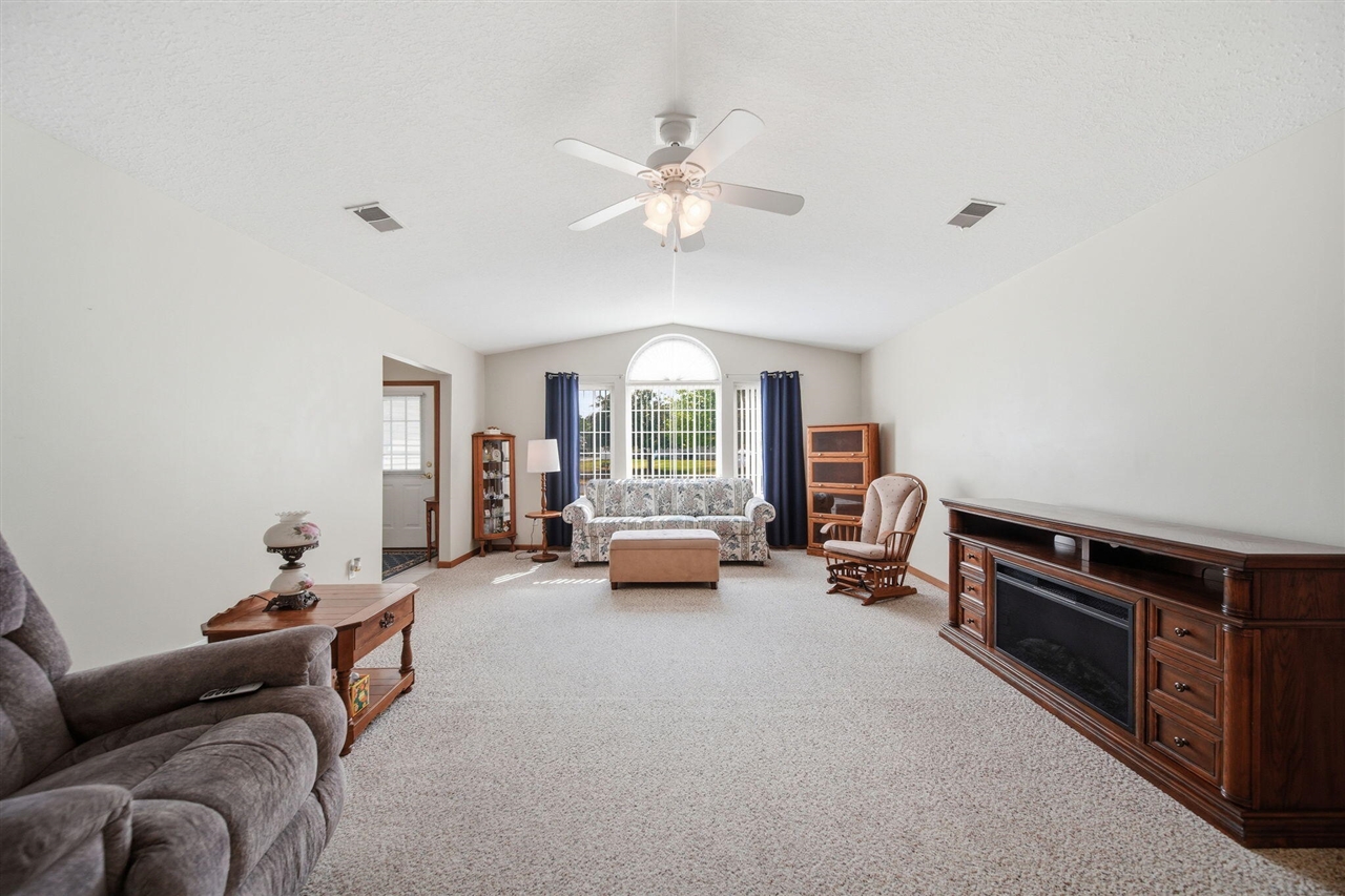 3rd image of 2503 Lakewood Dr, Adrian, MI 49221