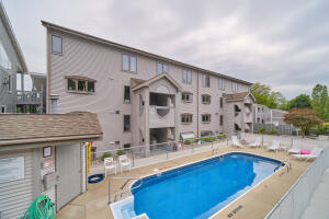 2nd image of 317 5th Ave #Unit 4, Manistee, MI 49660 | MLS# 70538019