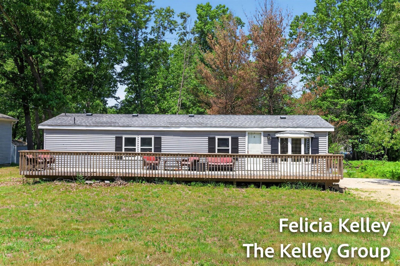 4th image of 17158 Seneca Ct, Howard City, MI 49329 | MLS# 70538091