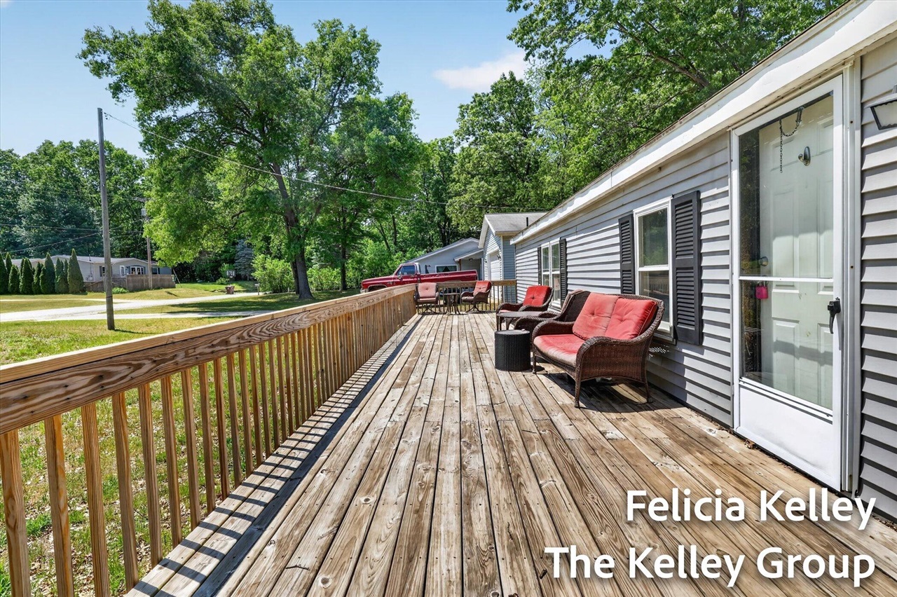 5th image of 17158 Seneca Ct, Howard City, MI 49329 | MLS# 70538091