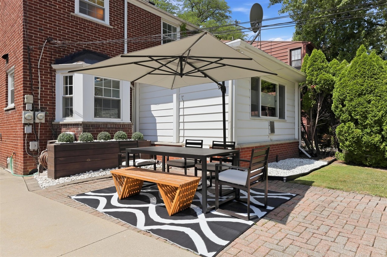 4th image of 456 Manor St, Grosse Pointe Farms, MI 48236 | MLS# 70538122