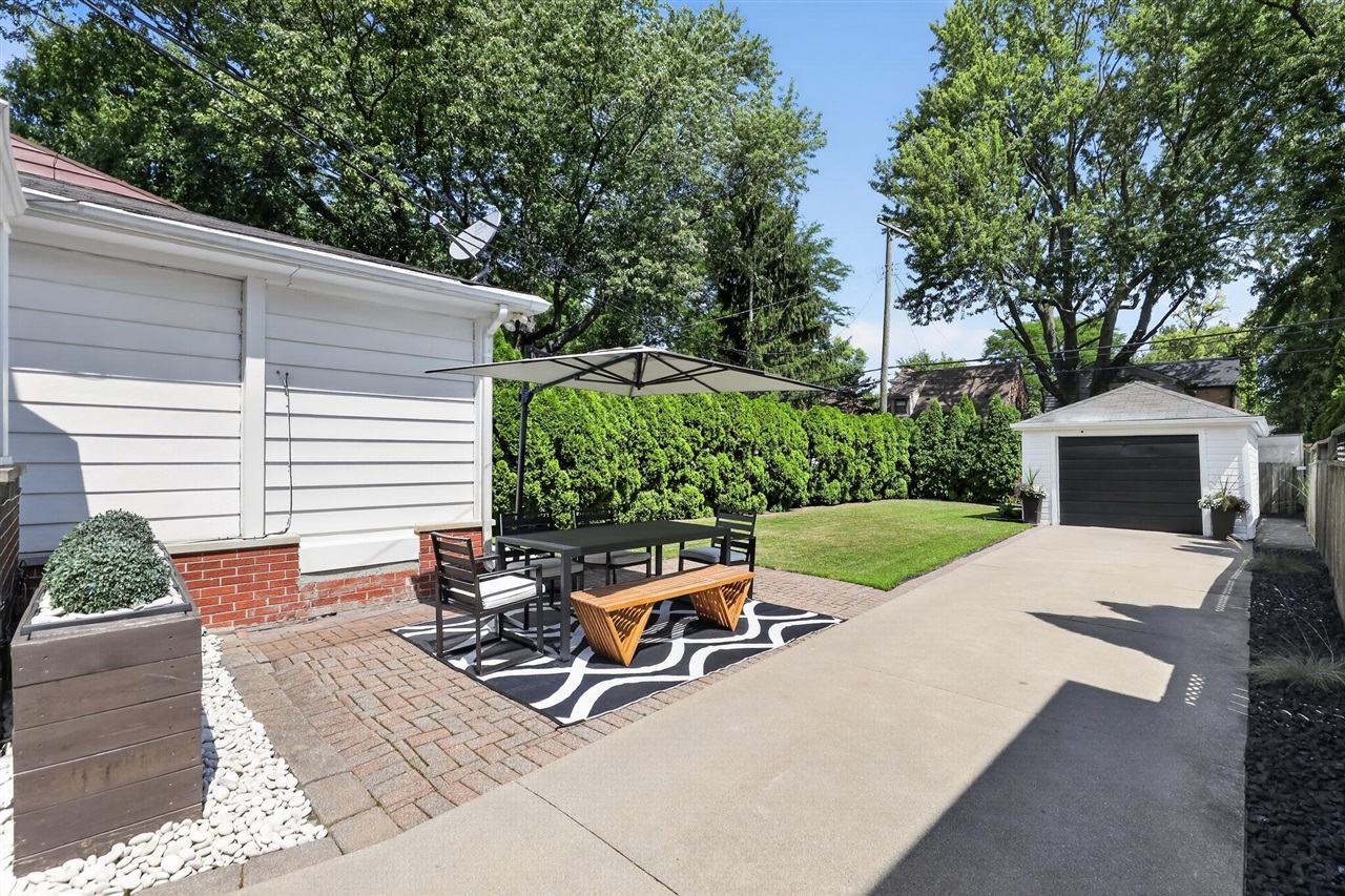 5th image of 456 Manor St, Grosse Pointe Farms, MI 48236 | MLS# 70538122