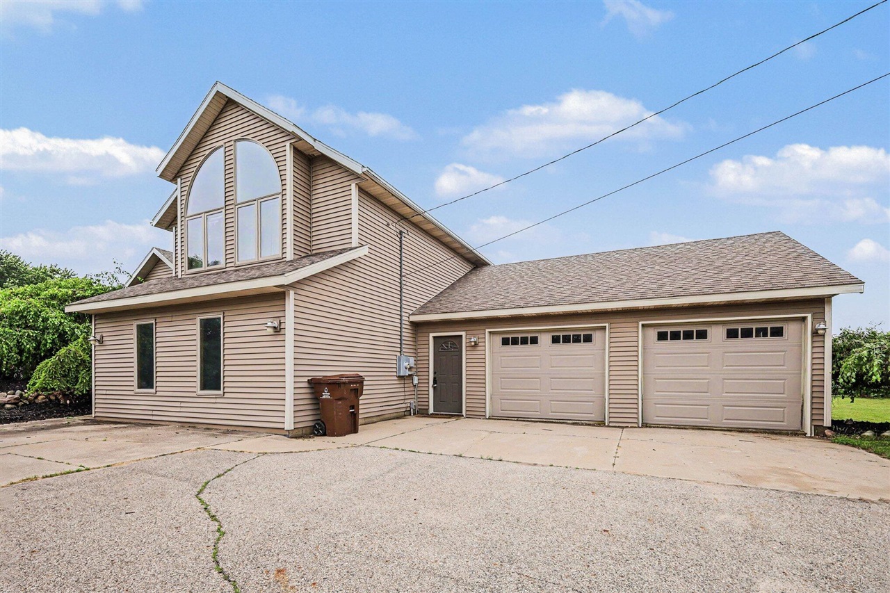 3rd image of 15530 Snauble Ave, Cedar Springs, MI 49319 | MLS# 70538160