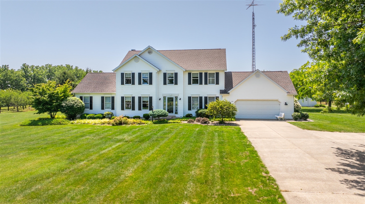 1st image of 31401 Middle Crossing Rd, Dowagiac, MI 49047 | MLS# 70538243