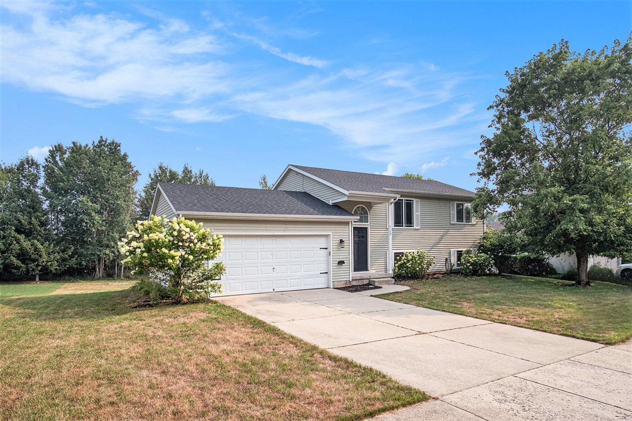 Homes for sale in Rockford, MI | 4139 Whirlwind Dr, Rockford, MI 49341 | MLS# 70538420