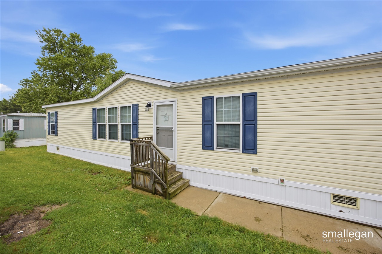 Homes for sale in Grand Rapids, MI | 3668 Sun Valley St, Grand Rapids, MI 49544 | MLS# 70538449