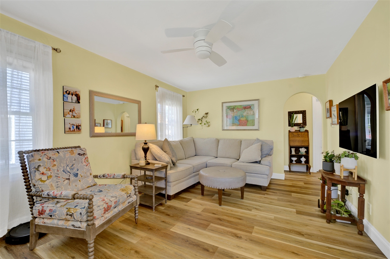 3rd image of 514 Edgell St, South Haven, MI 49090 | MLS# 70538462