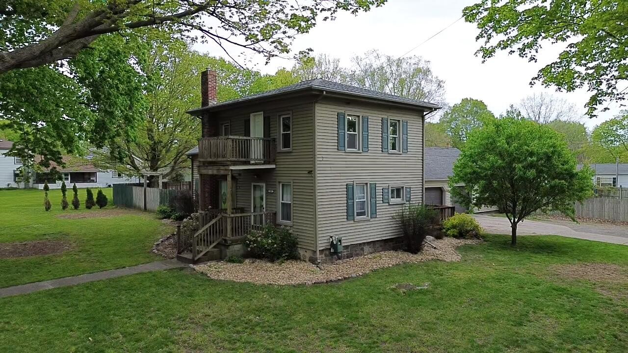 1st image of 709 E Isham St, Lyons, MI 48851 | MLS# 70538607