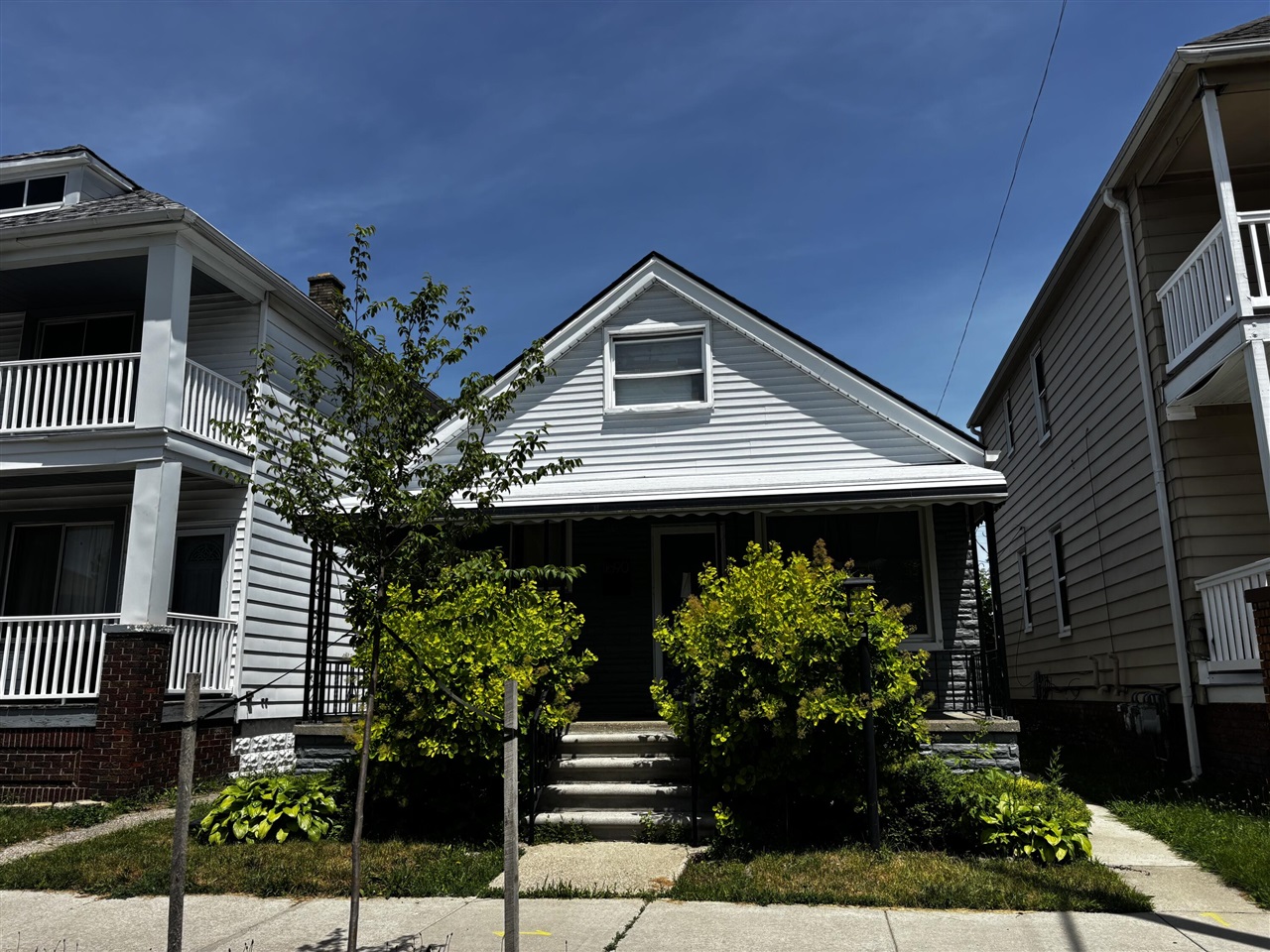 image of 11690 Gallagher St, Hamtramck, MI 48212 | MLS# 70538637