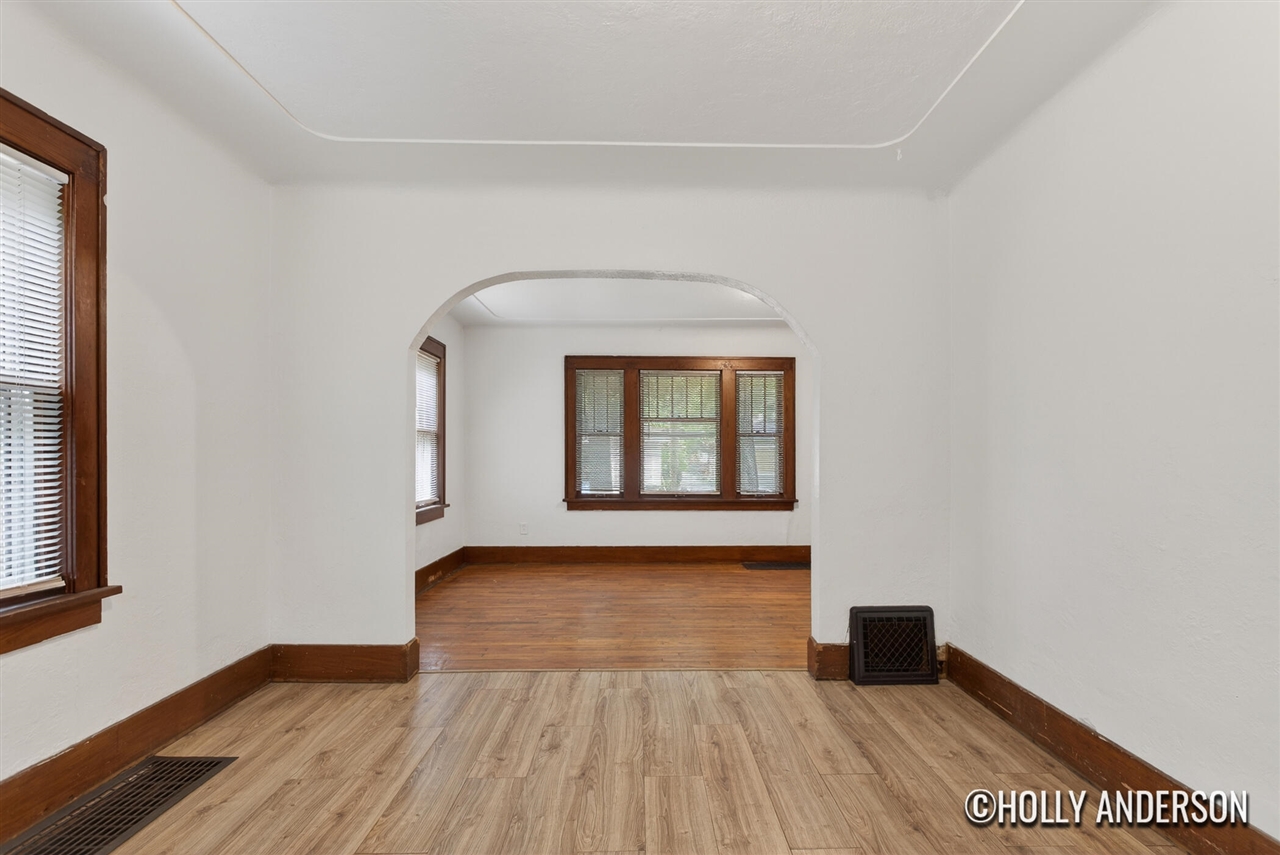 5th image of 3012 9Th St, Muskegon, MI 49444 | MLS# 70538640