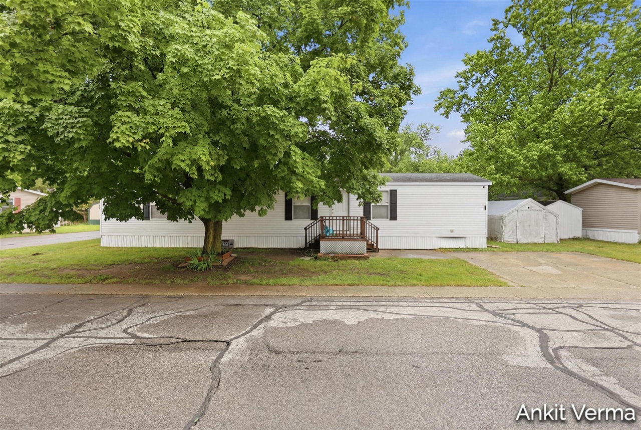 Homes for sale in Grand Rapids, MI | 7132 Prestonburg Dr, Grand Rapids, MI 49548 | MLS# 70538710