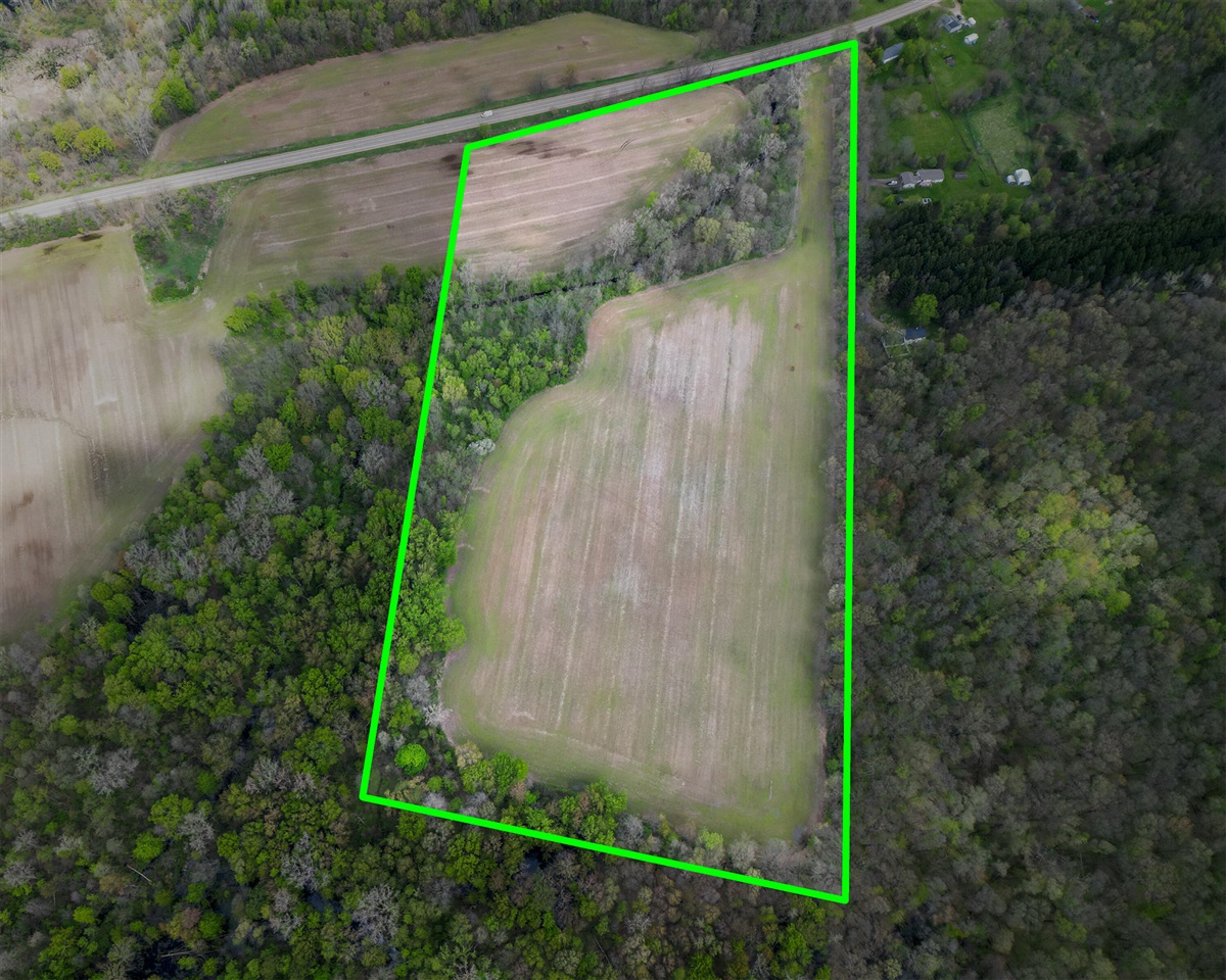 Photo 1 of Sale Pending at 7 Bunkerhill Rd, Jackson, MI 49201 | MLS# 70538794 | Listing updated on 2026-09-17