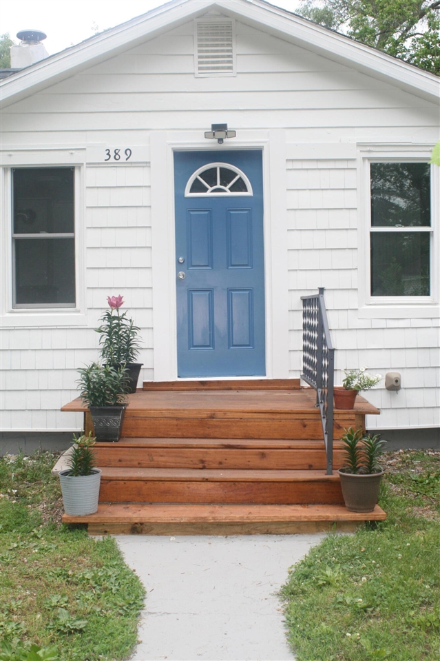 1st image of 389 Parker Ave, Benton Harbor, MI 49022 | MLS# 70538800