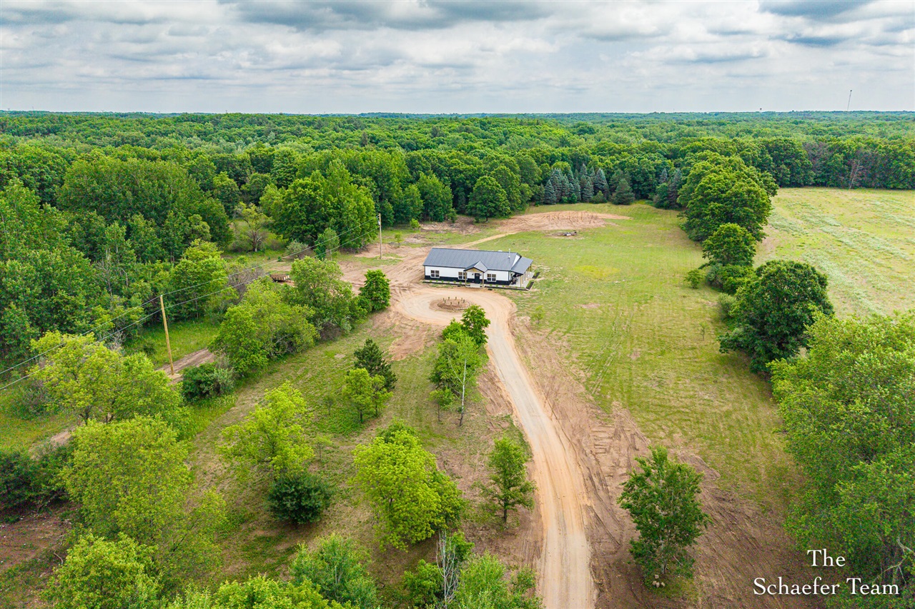 3rd image of 5227 S Johnson Rd, Greenville, MI 48838 | MLS# 70538832