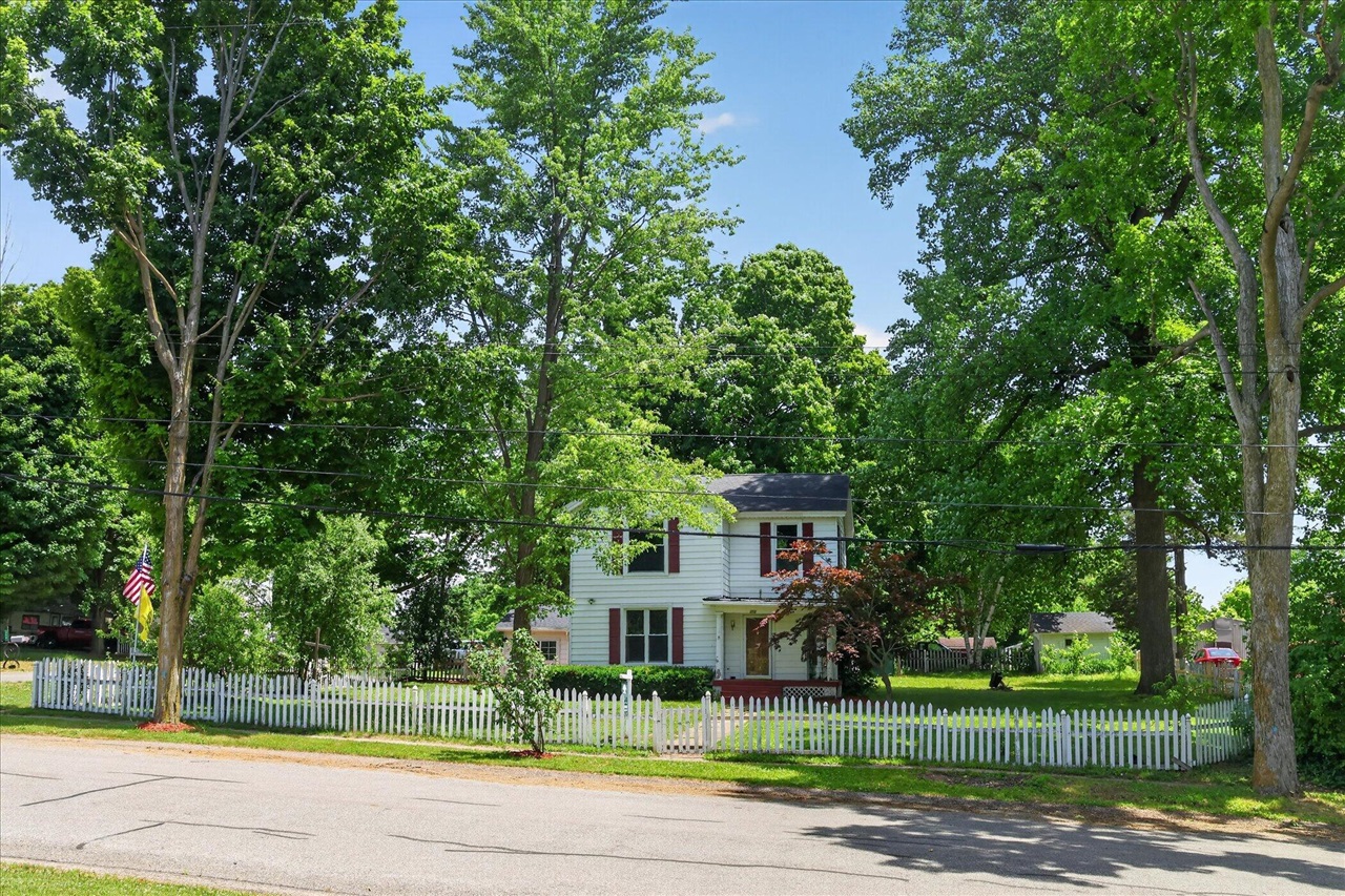 3rd image of 282 Liberty St, Muir, MI 48860 | MLS# 70538879