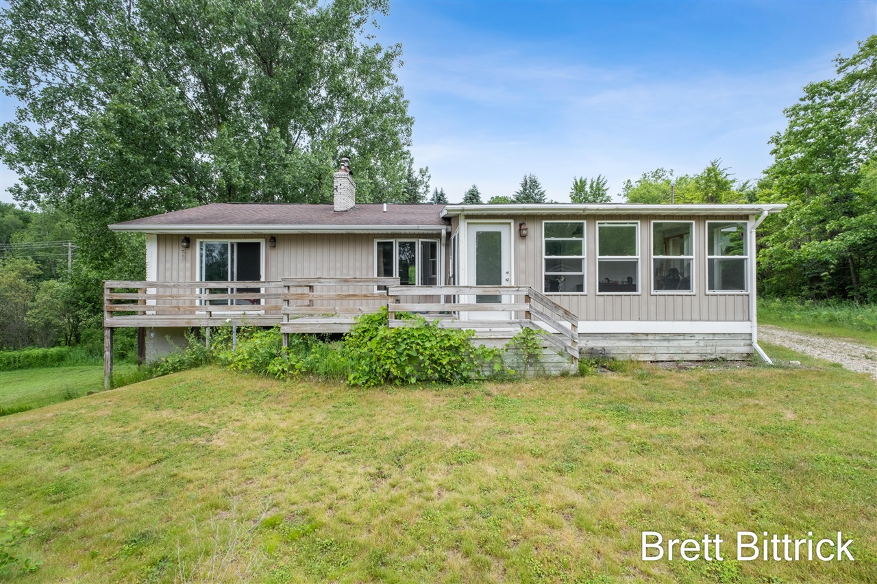 Homes for sale in Kent City, MI | 2810 20 Mile Rd, Kent City, MI 49330 | MLS# 70538936
