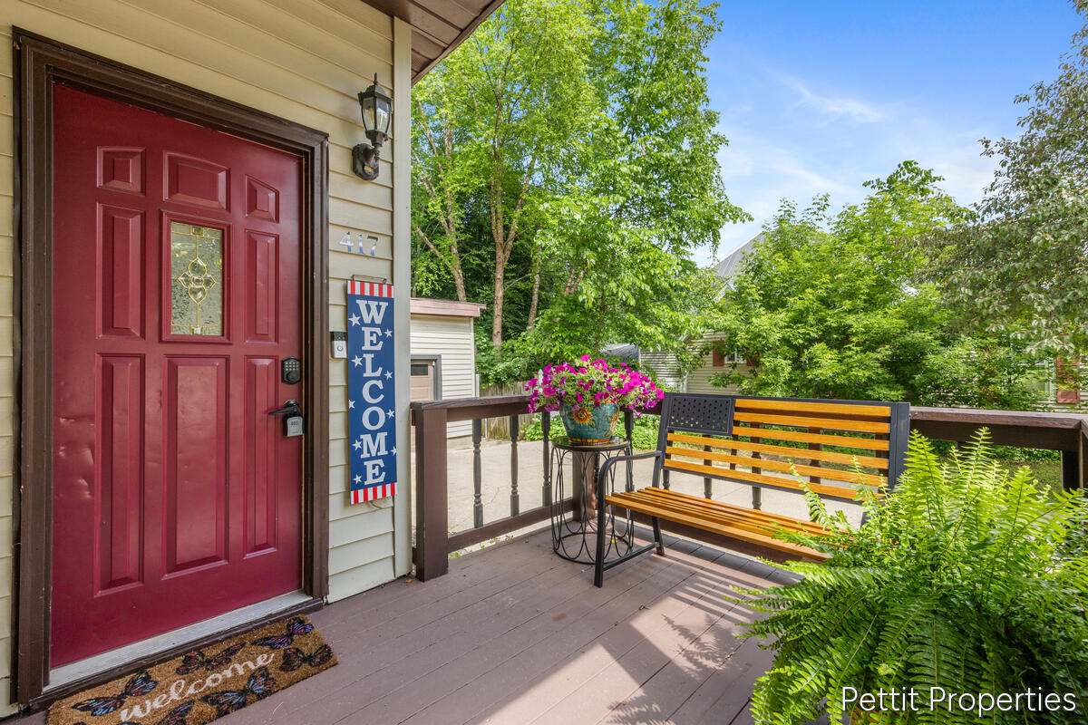 Homes for sale in Fremont, MI | 417 S Stewart Ave, Fremont, MI 49412 | MLS# 70538941