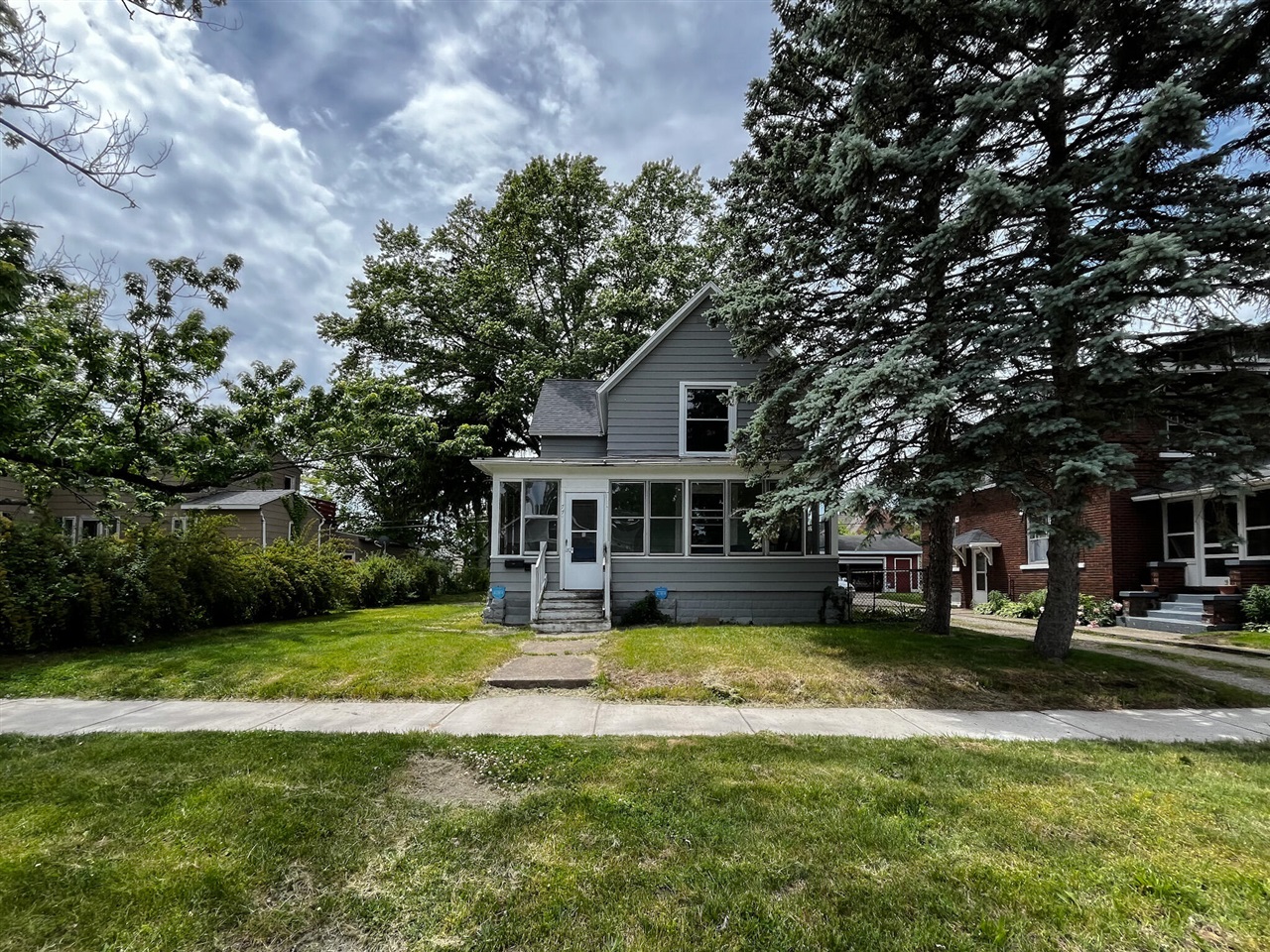 2nd image of 774 Lavette Ave, Benton Harbor, MI 49022 | MLS# 70538986